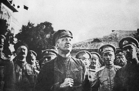 Александр Керенский на митинге, 1917 год.