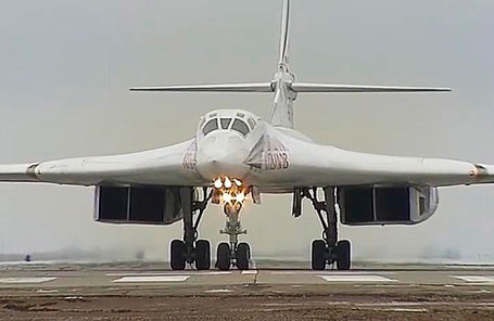 Стратегический бомбардировщик Ту-160.