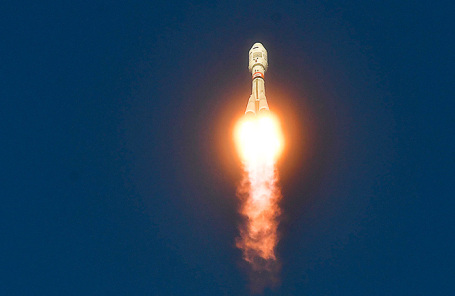 Во время запуска ракеты-носителя «Союз-2.1б» с разгонным блоком «Фрегат», космическим аппаратом гидрометеорологического обеспечения «Метеор-М» №2-1 и 18 малыми космическими аппаратами попутной нагрузки со стартового комплекса космодрома Восточный.