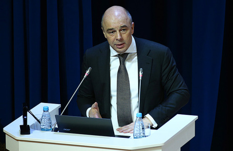 Министр финансов РФ Антон Силуанов во время пленарного заседания IV Международного форума Финансового университета.
