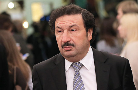 Владимир Мау.