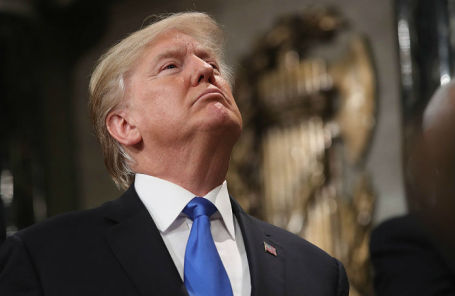 Президент США Дональд Трамп во время выступления с ежегодным посланием «О положении страны» в Конгркссе США.