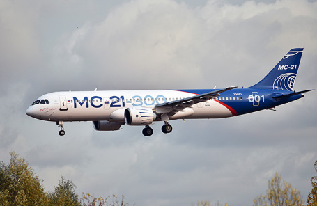 Новый российский пассажирский самолет МС-21-300.