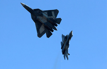 Российские истребители пятого поколения Су-57.