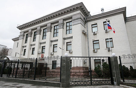 Здание посольства РФ в Киеве.