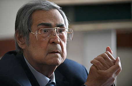 Аман Тулеев.