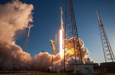 Ракета-носитель Falcon-9 компании SpaceX.
