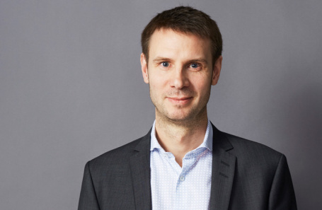 Оливер Хьюз, председатель правления Тинькофф Банка