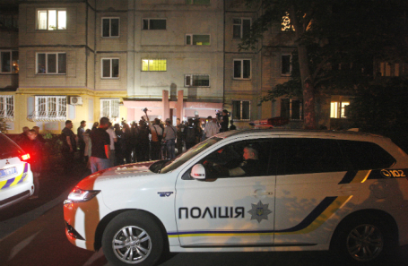 На месте убийства журналиста Аркадия Бабченко.