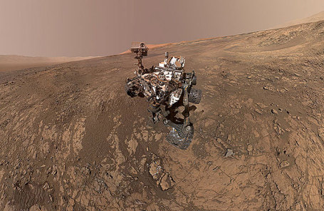 Зонд Curiosity на Марсе.