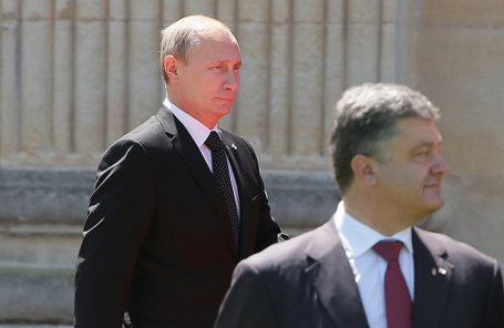Владимир Путин и Петр Порошенко.