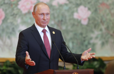 Президент РФ Владимир Путин во время пресс-конференции по итогам саммита Шанхайской организации сотрудничества