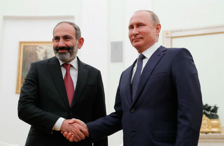 Премьер-министр Армении Никол Пашинян и президент РФ Владимир Путин.