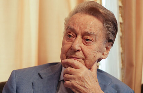Андрей Дементьев.