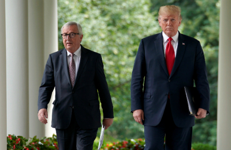 Председатель Еврокомиссии Жан-Клод Юнкер и президент США Дональд Трамп.