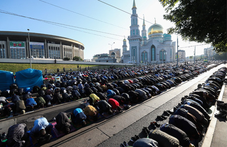 Празднование Курбан-байрама в Москве.