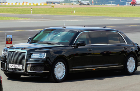 Aurus Senat limousine.