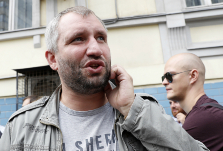 Режиссер Юрий Быков.