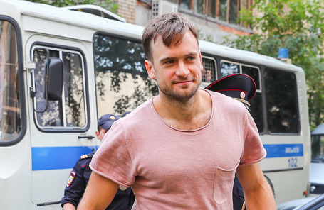 Петр Верзилов.