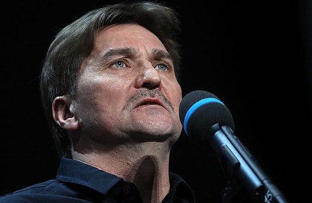 Юрий Бутусов.