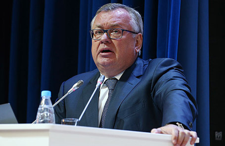 Андрей Костин.