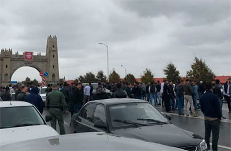 Участники митинга.