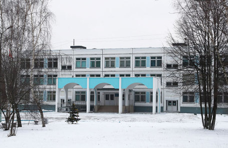 https://cdn.bfm.ru/news/maindocumentphoto/2018/12/03/school.jpg