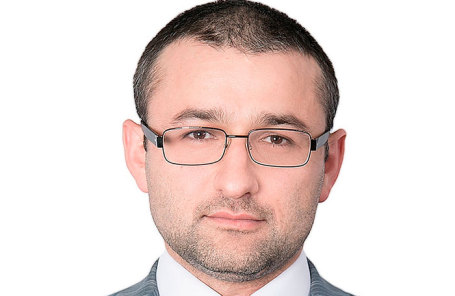 Руслан Горринг.