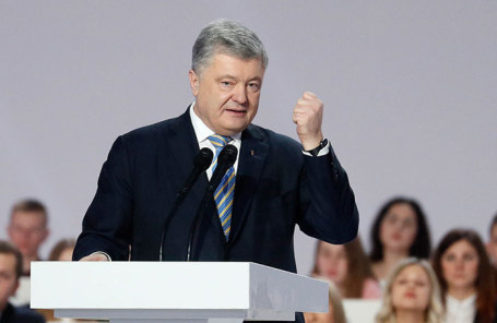 Петр Порошенко во время выступления в Киеве.
