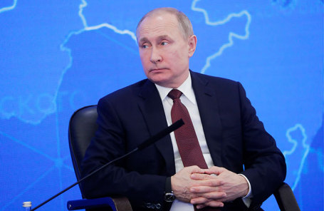 Владимир Путин на пленарном заседании съезда Российского союза промышленников и предпринимателей (РСПП) в Москве.