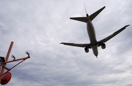 Boeing 737 MAX 8.