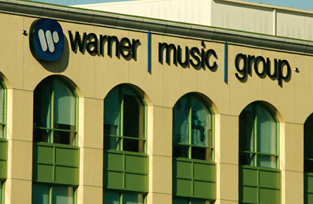 Штаб-квартира Warner Music Group в Калифорнии.