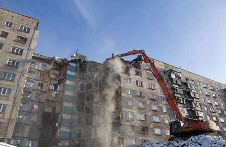 Дом в Магнитогорске, пострадавший от взрыва.