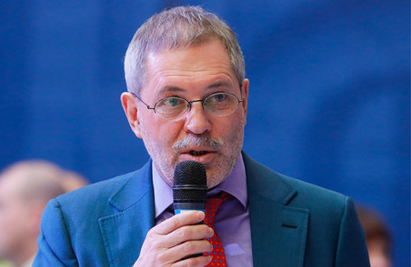 Михаил Леонтьев.