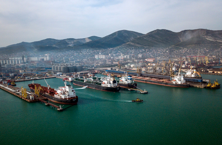 Новороссийский морской торговый порт.