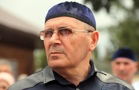Правозащитник Оюб Титиев после выхода из колонии-поселения № 3 в связи с постановлением об УДО.