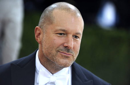 Джонатан Айв.