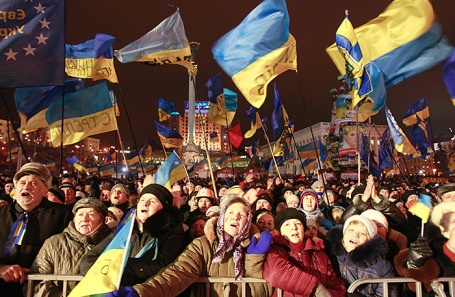 Митинг в поддержку евроинтеграции на Майдане Независимости, декабрь 2013 года.