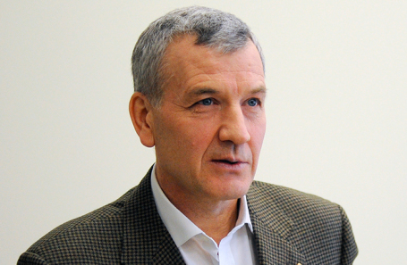 Сергей Петров.