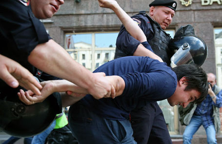 Несанкционионированная акция оппозиции у мэрии Москвы.