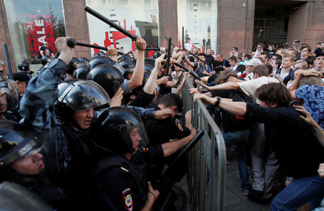 Беспорядки в центре Москвы 27 июля.