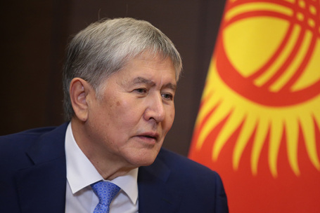 Алмазбек Атамбаев.