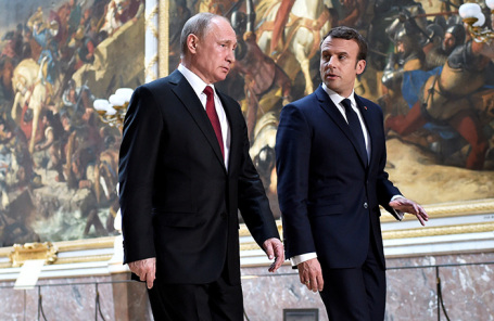Владимир Путин и Эммануэль Макрон.