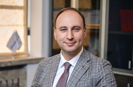 Василий Фетисов.