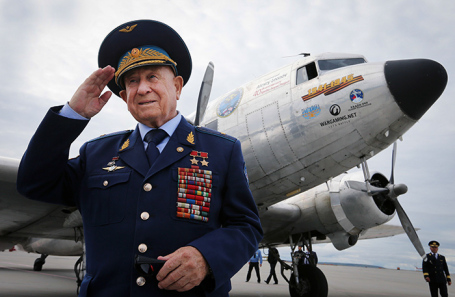 Алексей Леонов.