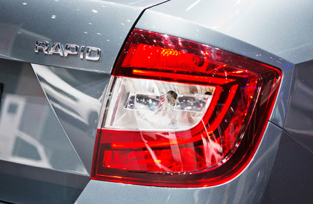 Skoda Rapid подорожала на 18 тысяч рублей.