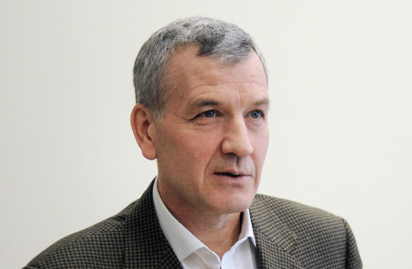 Сергей Петров.