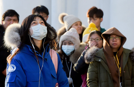 Туристы из Китая в Санкт-Петербурге.