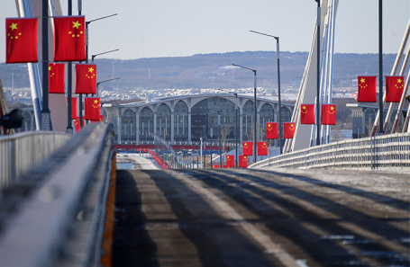 Вид на трансграничный мост. Благовещенск — Хэйхэ.