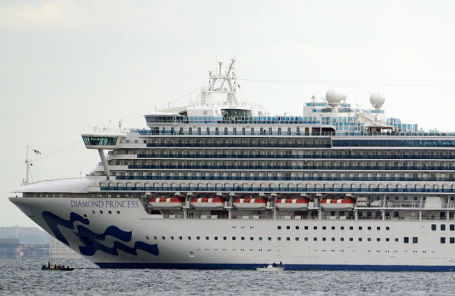 Круизный лайнер Diamond Princess.